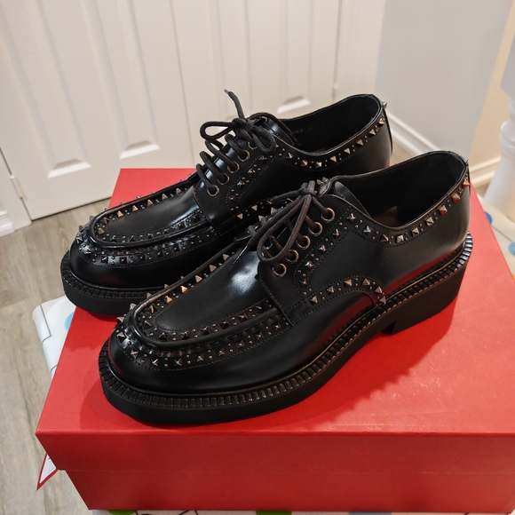 VALENTINO GARAVANI Gentleglam Studded Leather Derby Shoes - Picture 3 of 8